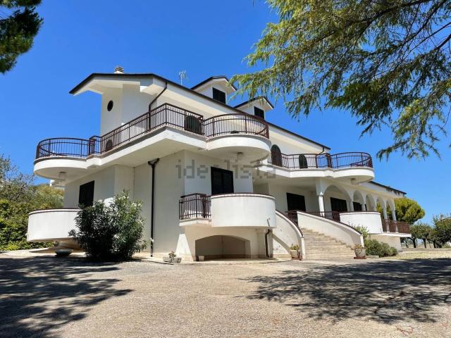 Villetta indipendente in vendita di 600 m²