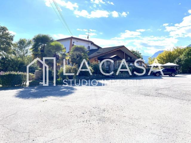Villetta indipendente in vendita di 600 m²