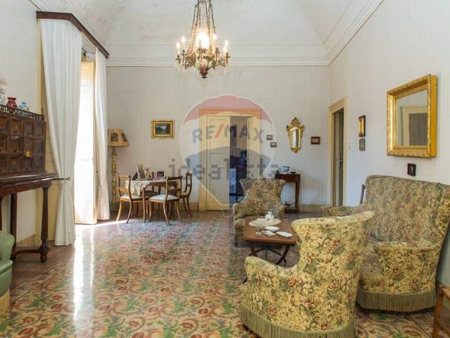 Villetta indipendente in vendita di 600 m² in Via Conte Alaimo, 28