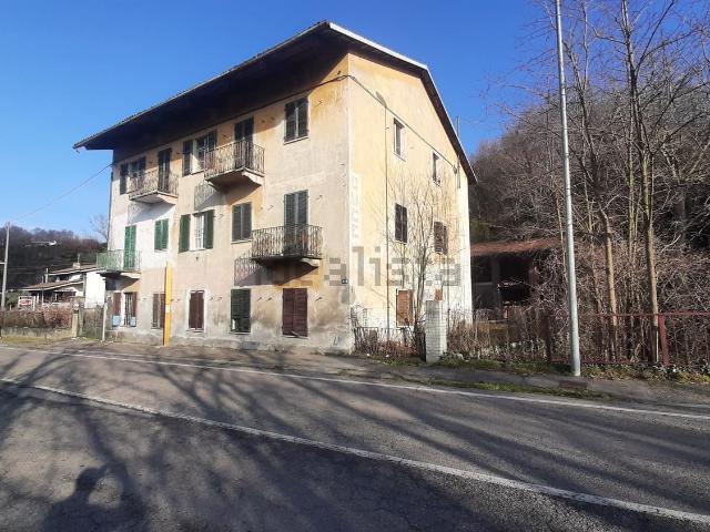 Villetta indipendente in vendita di 600 m² in Via Aosta, 83