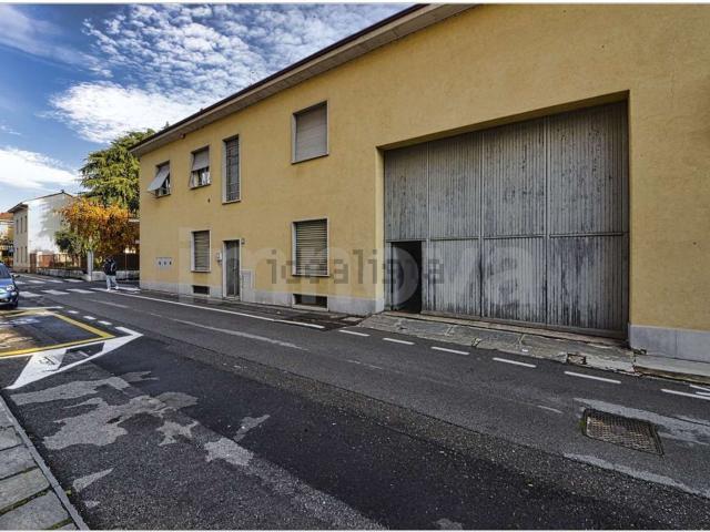 Villetta indipendente in vendita di 600 m² in Via Armando Diaz, 6