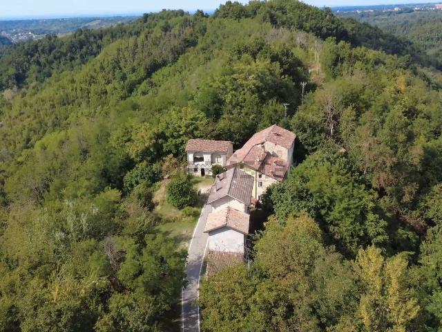 Villetta indipendente in vendita di 600 m² in Via Avezzona Quarlera, 4