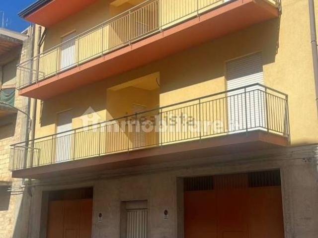 Villetta indipendente in vendita di 600 m² in Via Giorgio Ardizzone