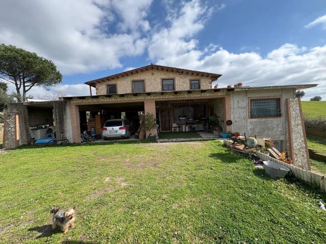 Villetta indipendente in vendita di 600 m² in Via di Prato Corazza