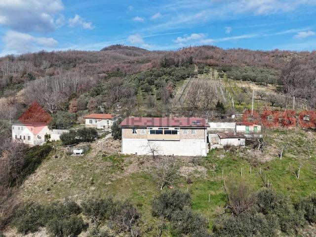 Villetta indipendente in vendita di 600 m² in Via Fiego, 16
