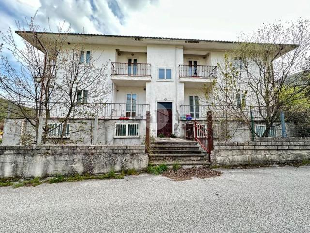 Villetta indipendente in vendita di 600 m² in Via Franco Nusca, 34