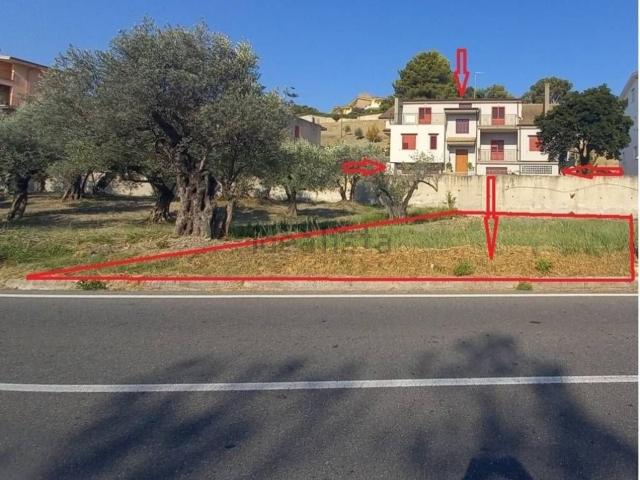 Villetta indipendente in vendita di 600 m² in Via Nazionale, 235