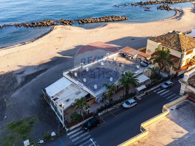 Villetta indipendente in vendita di 600 m² in Via Spiaggia, 324