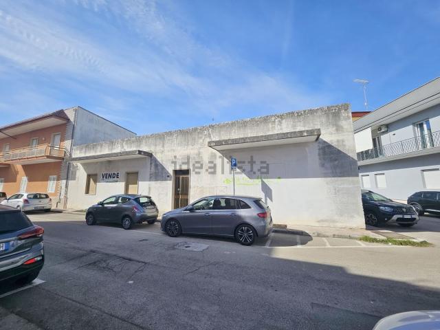 Villetta indipendente in vendita di 600 m² in Via Puglia