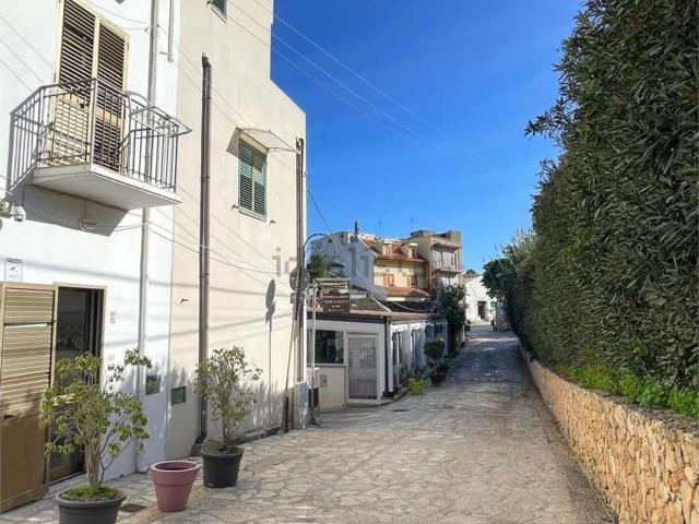 Villetta indipendente in vendita di 60 m² in Via Finanzierè Vincenzo Mazzarella