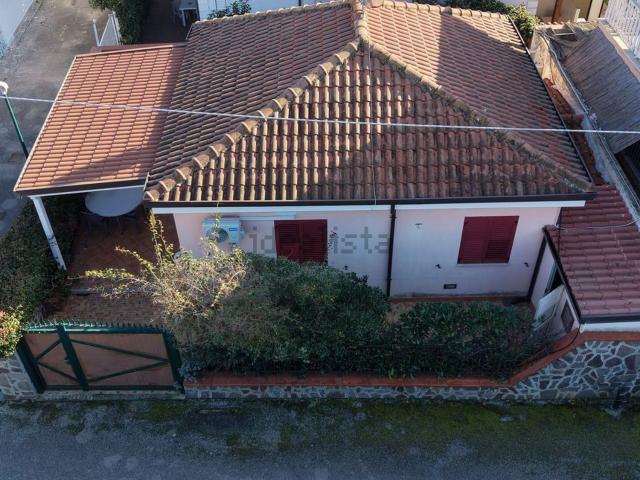 Villetta indipendente in vendita di 60 m² in Via Poseidonia, 265