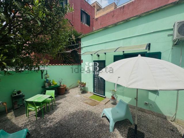 Villetta indipendente in vendita di 60 m² in Viale dell&apos Acquedotto Alessandrino