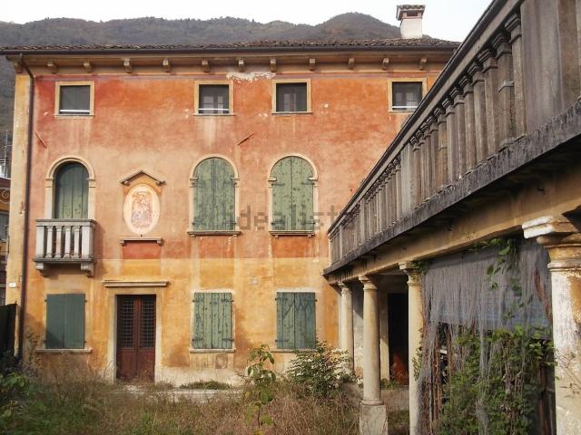 Villetta indipendente in vendita di 615 m² in Via Roma, 7