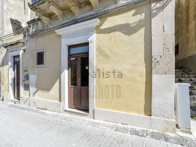 Villetta indipendente in vendita di 61 m² in Vico Trinacria, 28