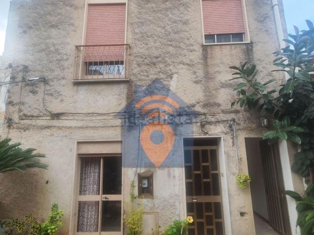 Villetta indipendente in vendita di 61 m² in Via Giuseppe la Farina