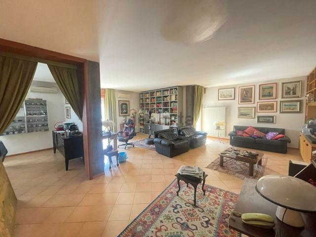 Villetta indipendente in vendita di 627 m²
