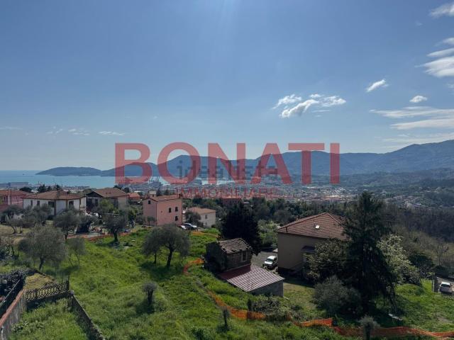 Villetta indipendente in vendita di 633 m² in Via Nuova, 17