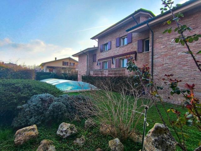 Villetta indipendente in vendita di 636 m² in Via Malpasso