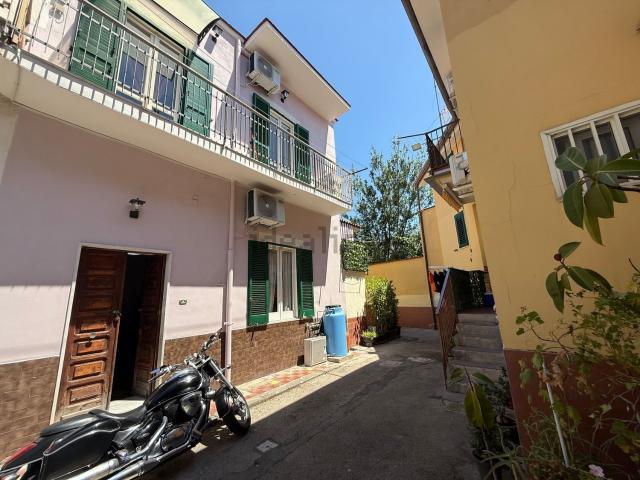 Villetta indipendente in vendita di 67 m² in Via Quattromani, 9