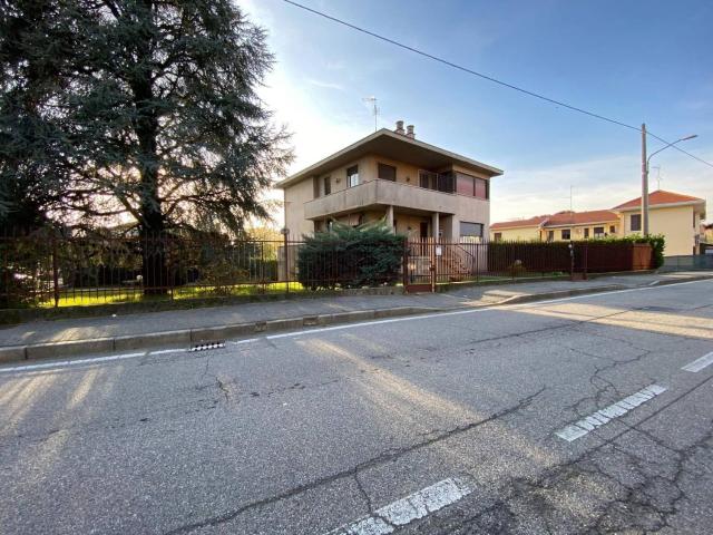 Villetta indipendente in vendita di 646 m² in Via Olona, 30