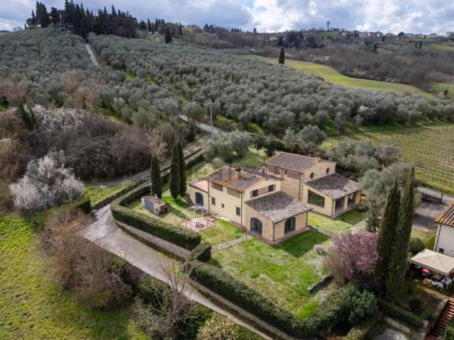 Villetta indipendente in vendita di 648 m² in Via Ribaldaccio