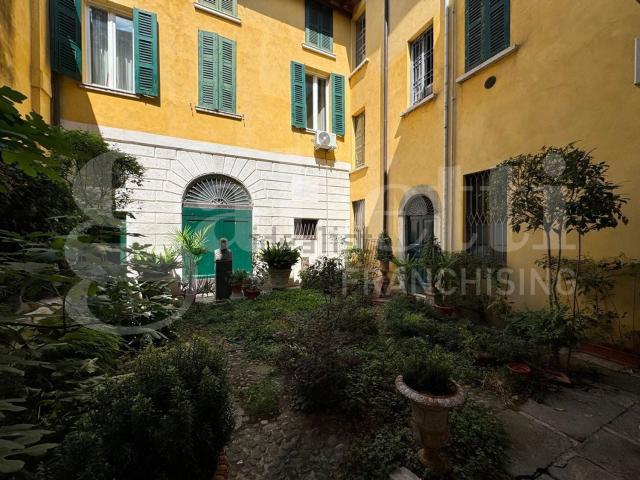 Villetta indipendente in vendita di 648 m² in Contrada delle Bassiche, 10