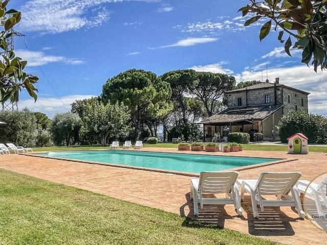 Villetta indipendente in vendita di 650 m²