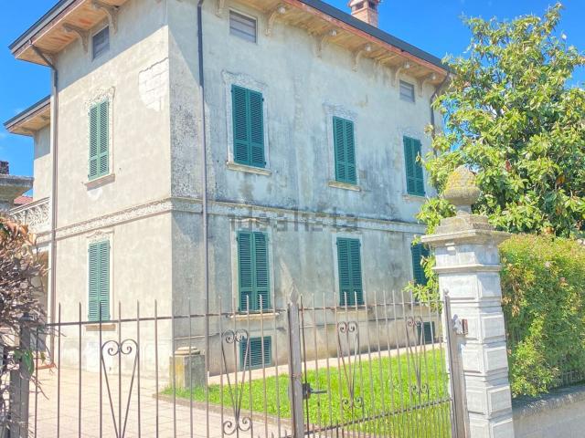 Villetta indipendente in vendita di 650 m² in Via Guglielmo Marconi