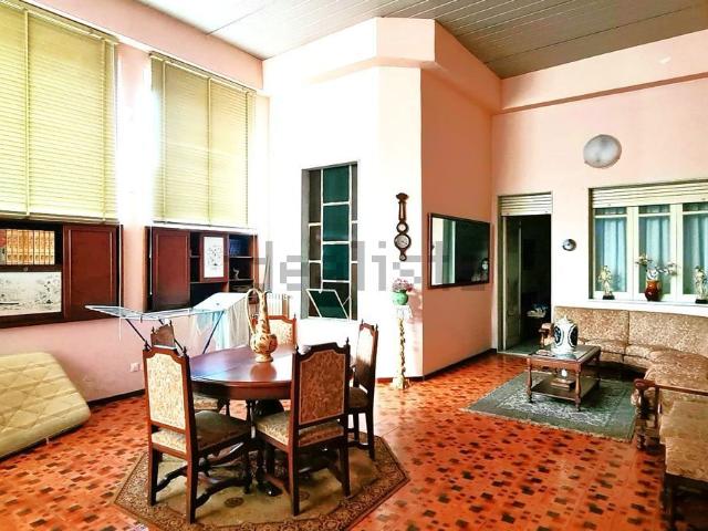 Villetta indipendente in vendita di 650 m² in Via Nicolò Tommaseo