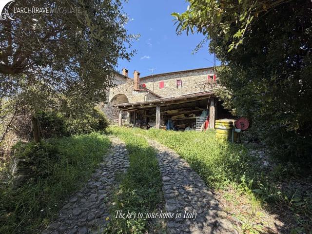 Villetta indipendente in vendita di 650 m² in Strada Senza Nome