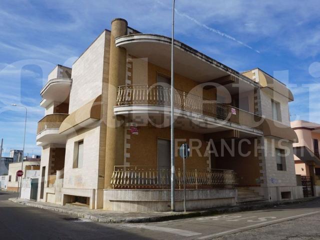 Villetta indipendente in vendita di 660 m²
