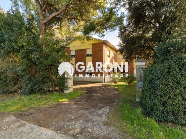 Villetta indipendente in vendita di 667 m²