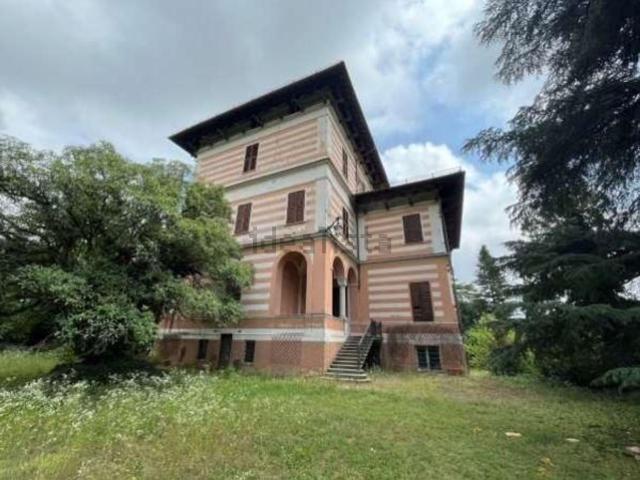 Villetta indipendente in vendita di 671 m² in Strada Villalvernia, 3