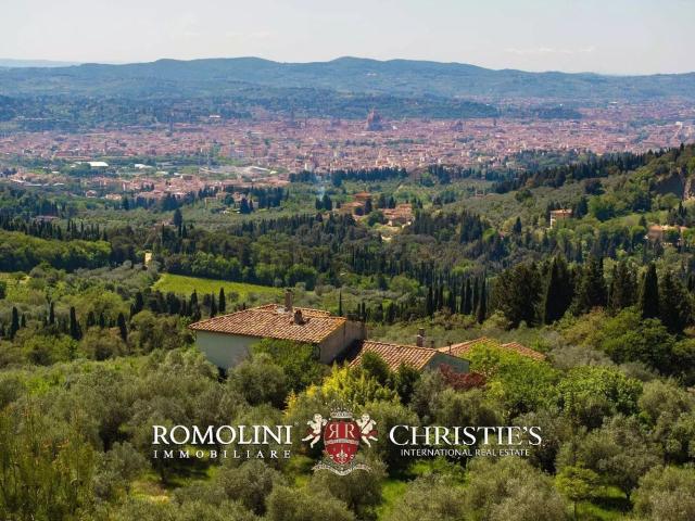 Villetta indipendente in vendita di 678 m²