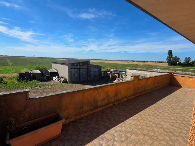 Villetta indipendente in vendita di 680 m² in Via M. Alicata