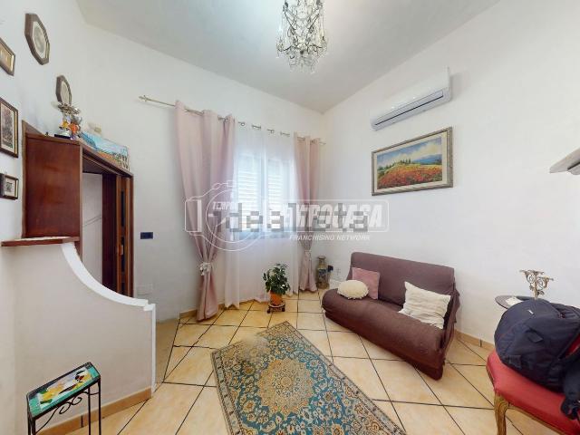 Villetta indipendente in vendita di 73 m² in Via Casicalvi, 18