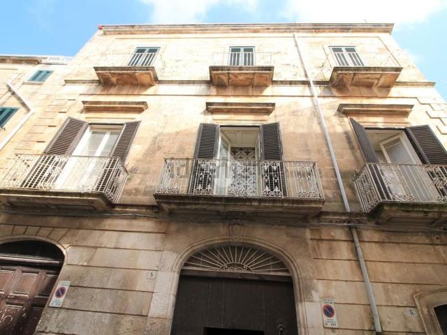 Villetta indipendente in vendita di 700 m²