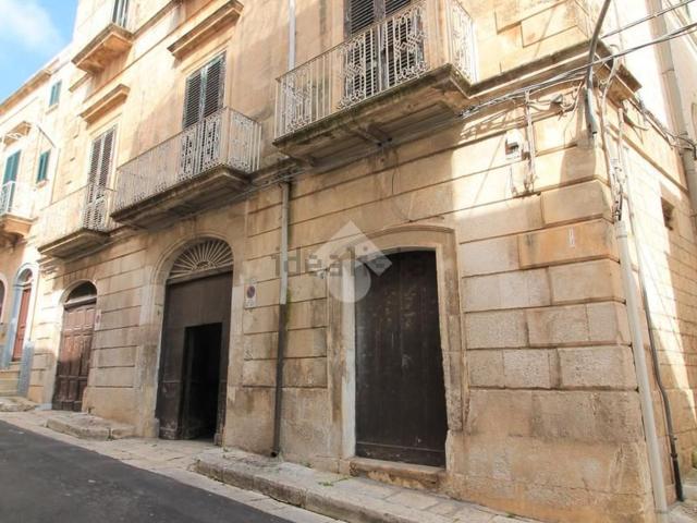 Villetta indipendente in vendita di 700 m²