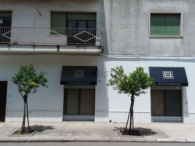 Villetta indipendente in vendita di 700 m² in Via Evangelista Menga, 96