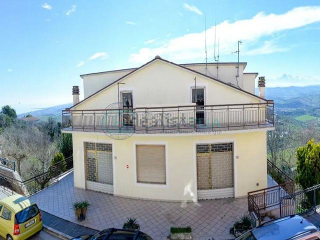 Villetta indipendente in vendita di 700 m² in Via XX Settembre, 110