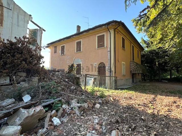 Villetta indipendente in vendita di 700 m² in Corso Martiri, 8