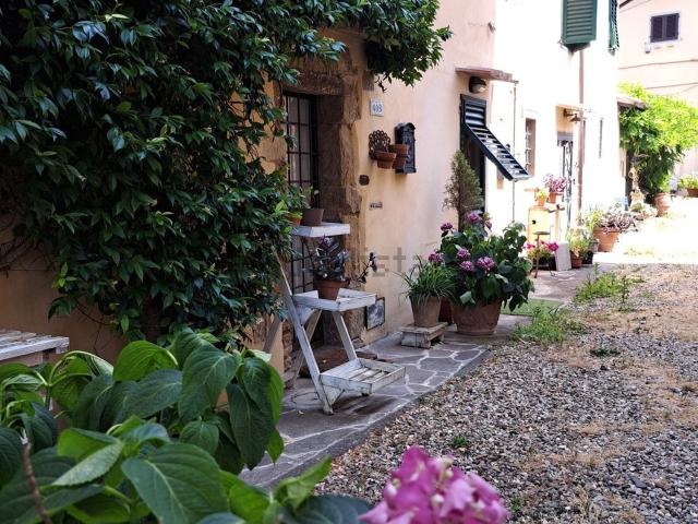 Villetta indipendente in vendita di 70 m² in Via del Podestà