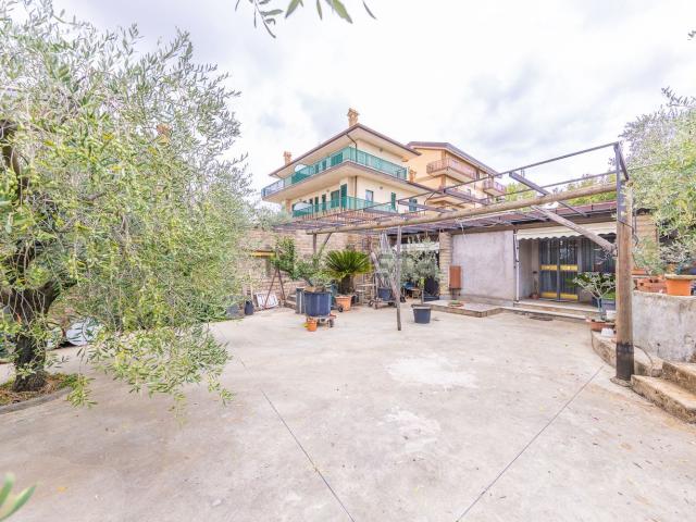 Villetta indipendente in vendita di 70 m² in Via Scaletta Zanclea
