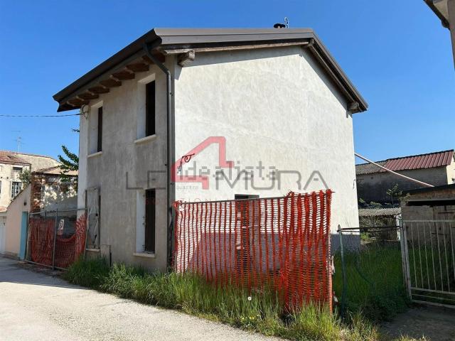 Villetta indipendente in vendita di 70 m²