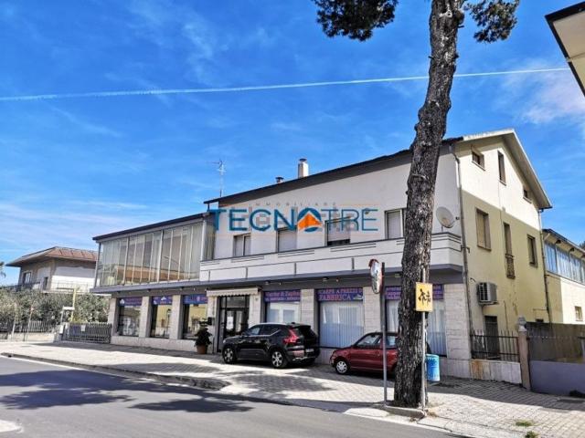 Villetta indipendente in vendita di 710 m² in Via Roma, 711