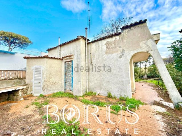 Villetta indipendente in vendita di 720 m² in Via del Trimoletto, 177