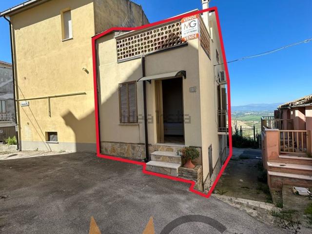 Villetta indipendente in vendita di 72 m² in Via Isonzo, 33