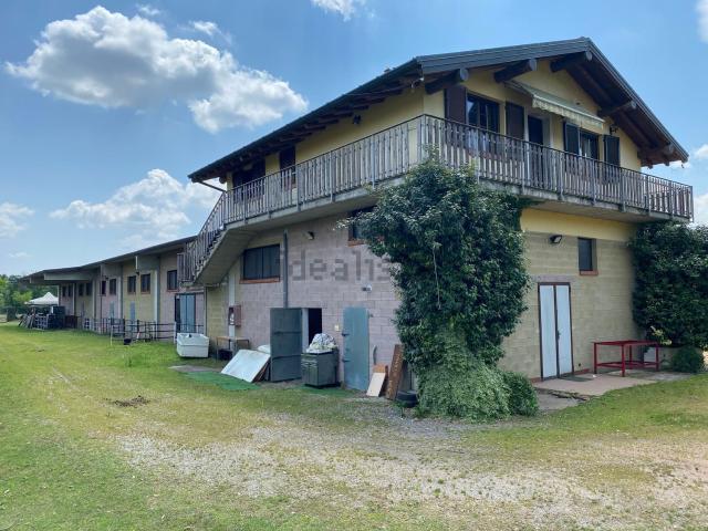 Villetta indipendente in vendita di 740 m² in Via Europa