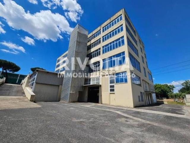 Villetta indipendente in vendita di 7450 m² in Via Casal Bianco