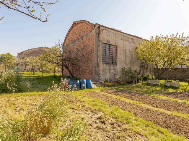 Villetta indipendente in vendita di 750 m² in Via Gandhi